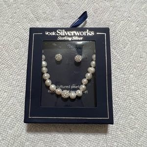 Silver with culture pearls vintage set of earring and necklace Belk brand